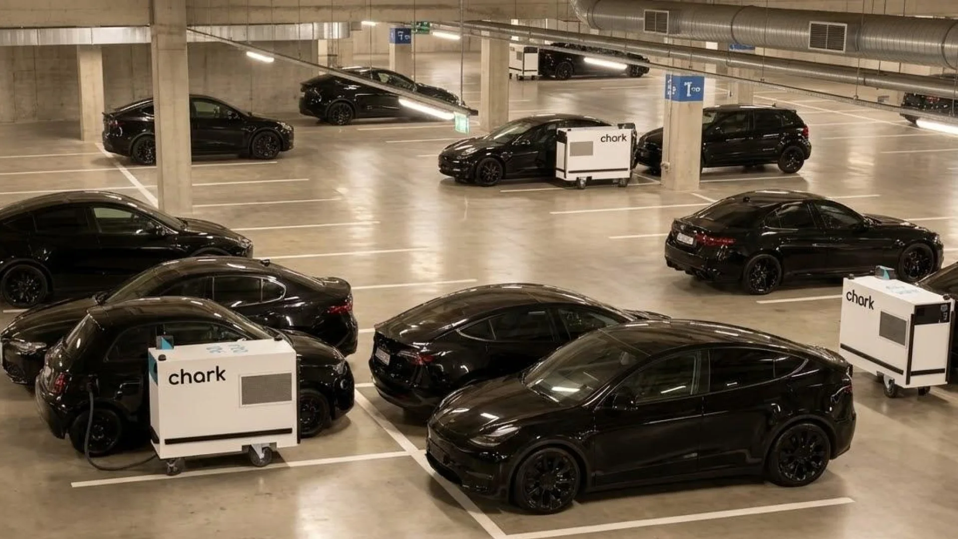 Parcheggio mantenuto carico da chark
